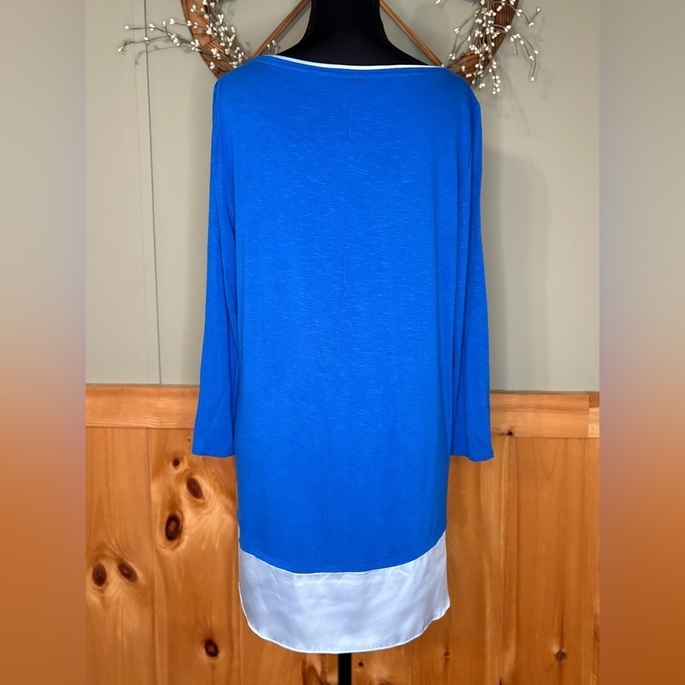 White House Black Market Royal Blue w/light blue satin feel bottom layer Sz: L - Picture 7 of 10
